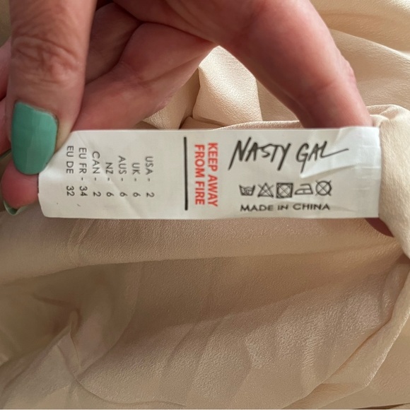 NWT Nasty Gal Ruffled Linen-Look Relaxed Maxi 100% Cotton Woman’s Size 2 Sand - Picture 5 of 9